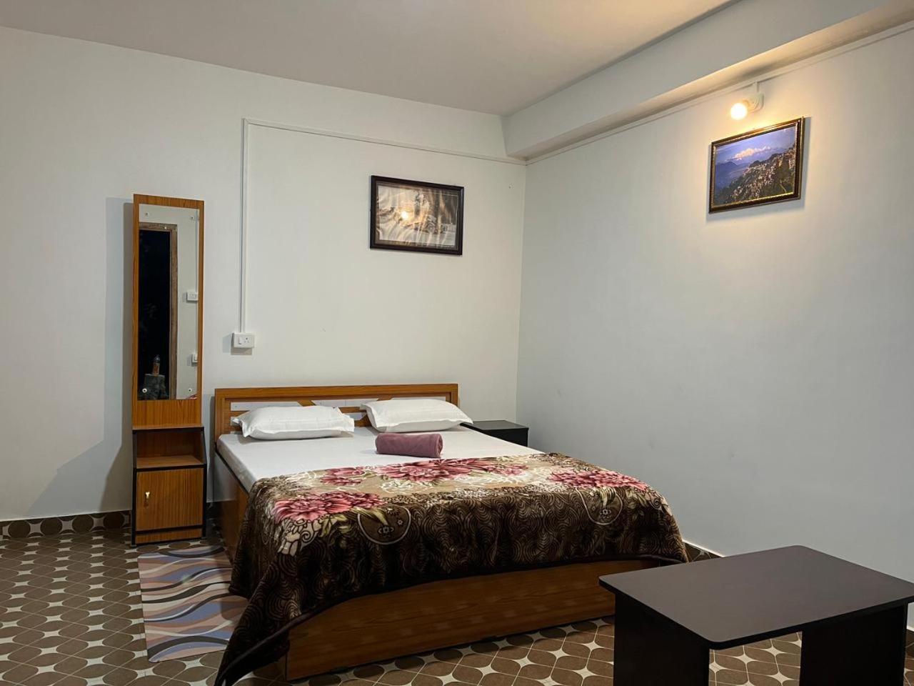 Pradhan Homestay Mirik - Homestay Beside Mirik Lake Dış mekan fotoğraf