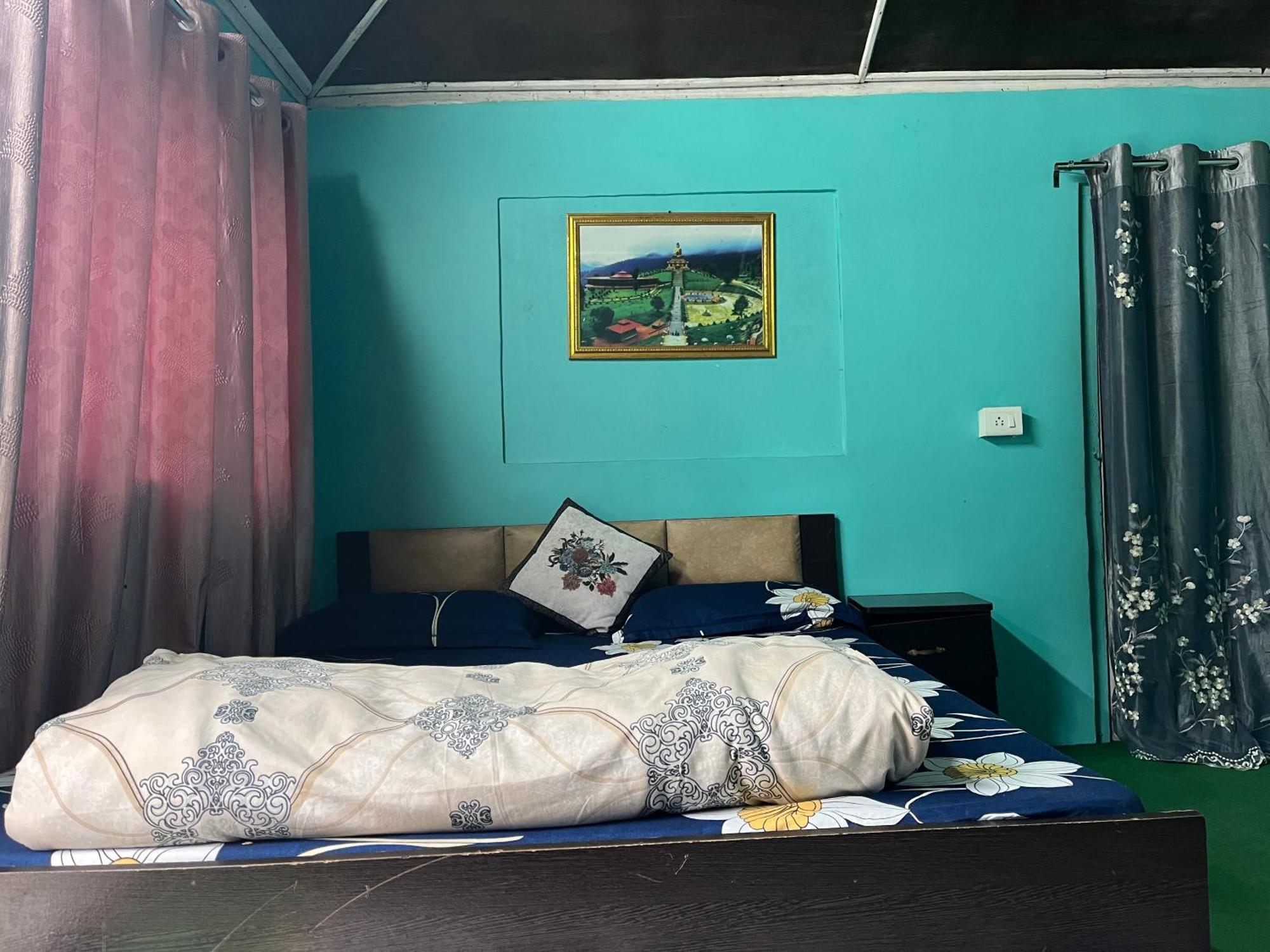 Pradhan Homestay Mirik - Homestay Beside Mirik Lake Dış mekan fotoğraf