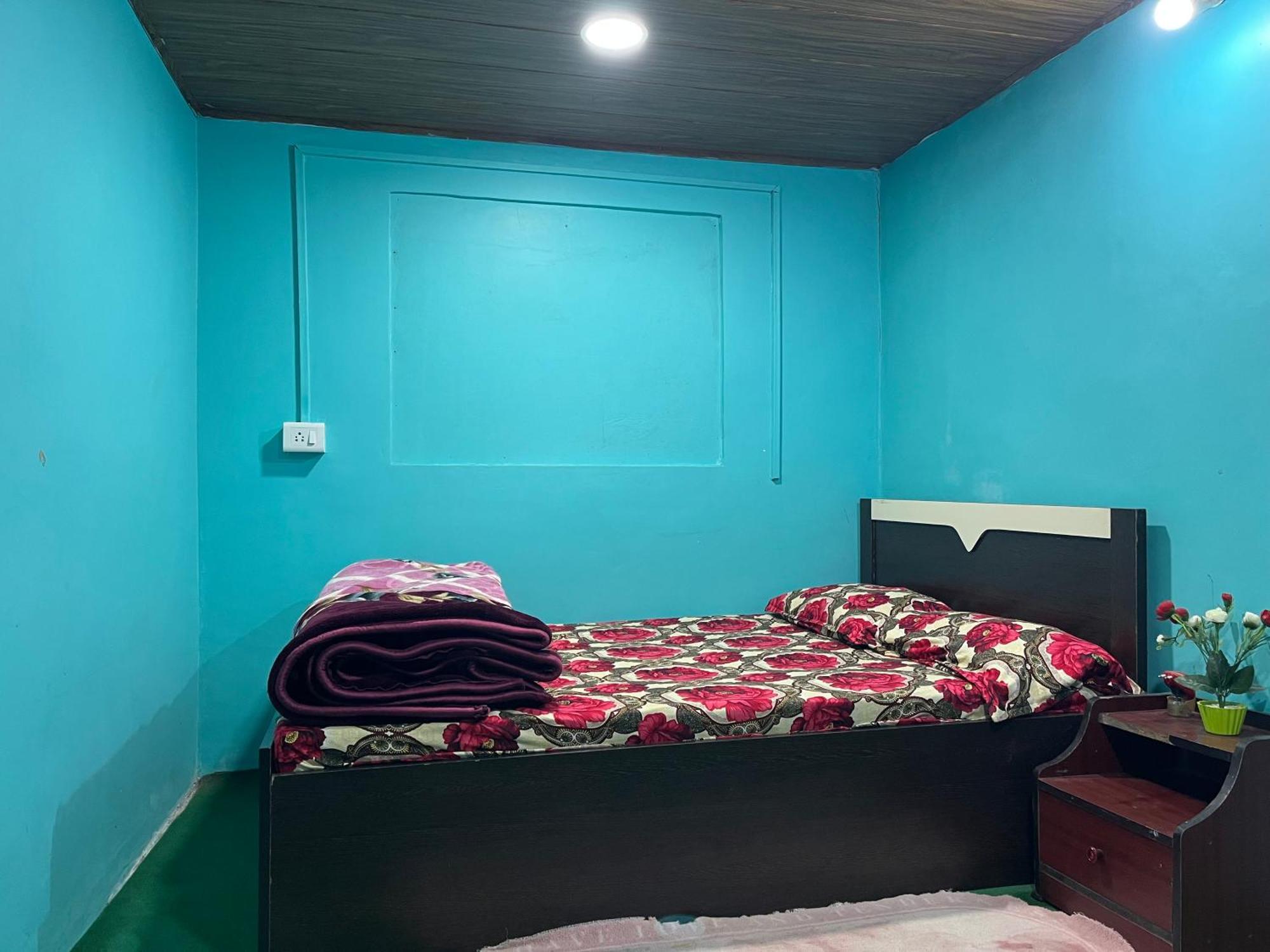 Pradhan Homestay Mirik - Homestay Beside Mirik Lake Dış mekan fotoğraf